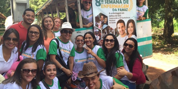 Acadêmicas participam ativamente do Projeto Cuidando e Brincando