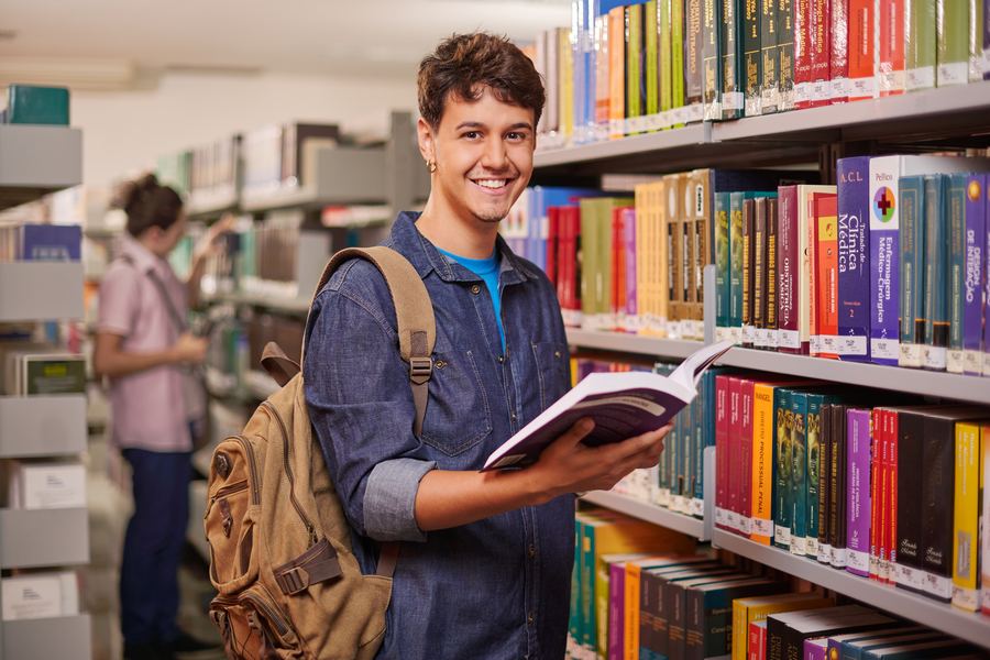 Bibliotecas com acervo de mais de 1 milhão de títulos, nas versões física e digital.